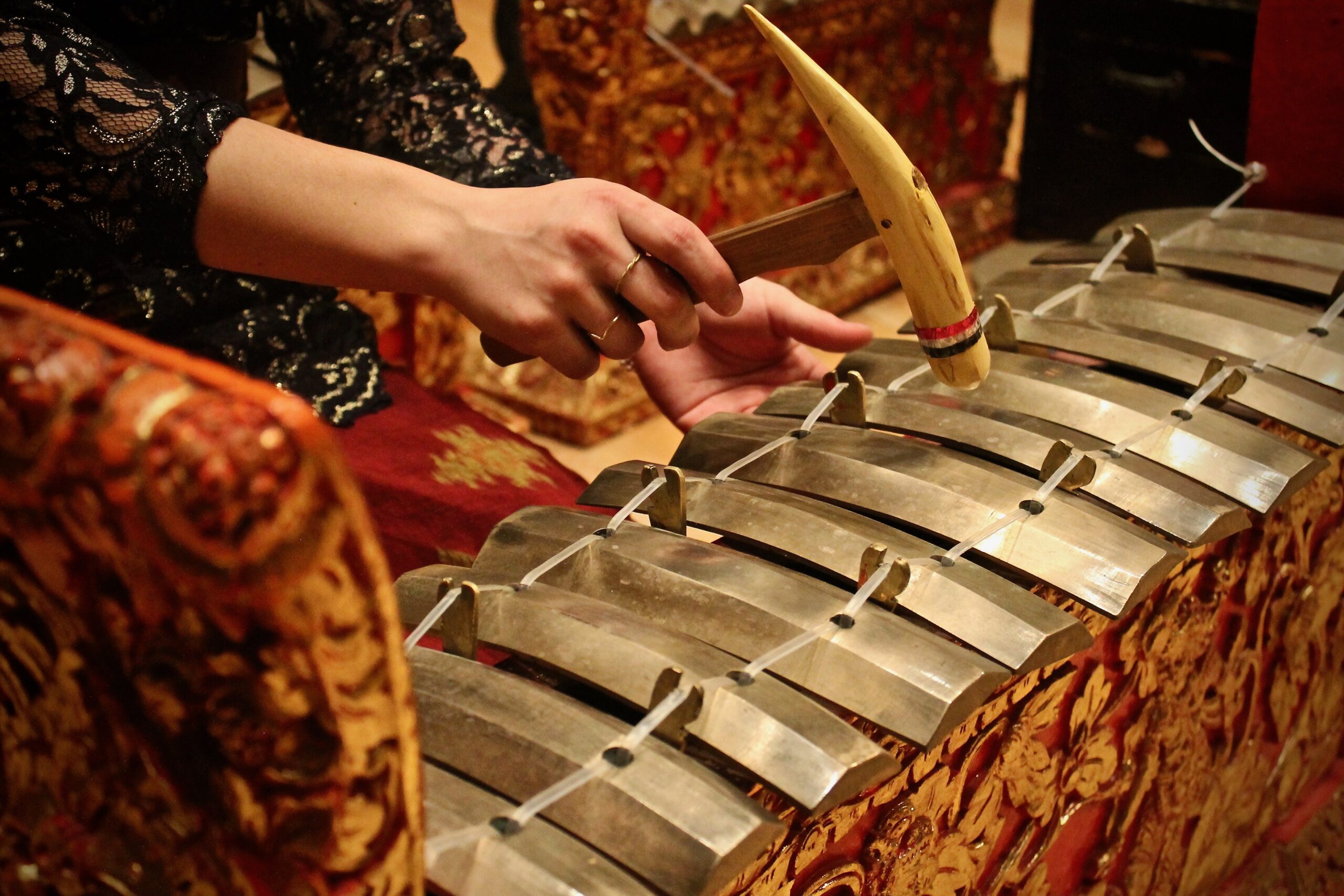 Simfoni Nusantara: Menyelami Keindahan Alat Musik Tradisional Indonesia dari Sabang sampai Merauke